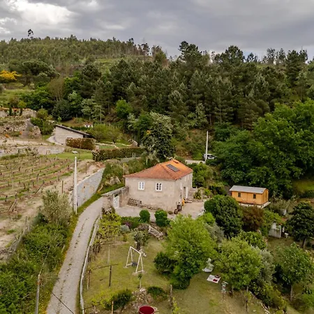 Vakantiehuis Abrigo Dos Maias - A Soulful Retreat In By Hostwise *