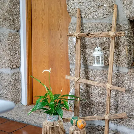 Abrigo Dos Maias - A Soulful Retreat In By Hostwise