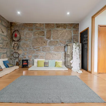 Abrigo Dos Maias - A Soulful Retreat In By Hostwise *