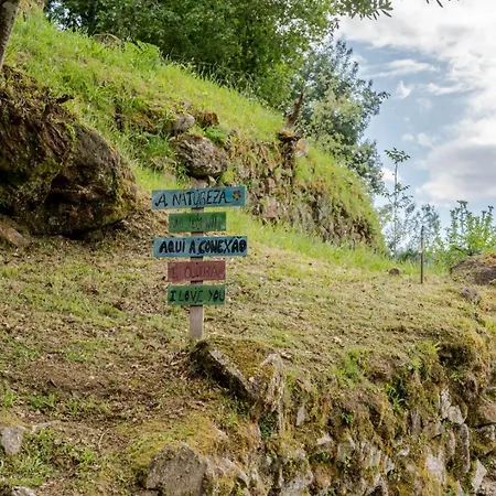 Vakantiehuis Abrigo Dos Maias - A Soulful Retreat In By Hostwise