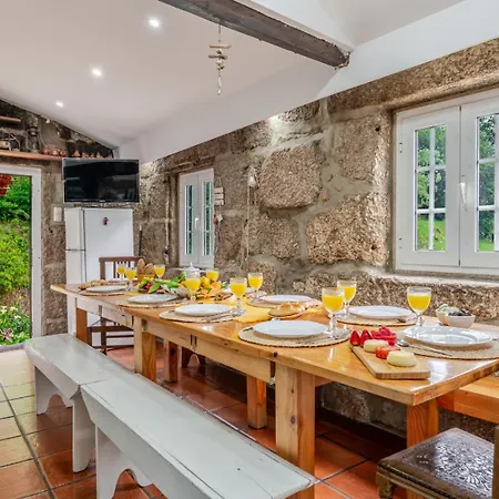 Casa de Férias Abrigo Dos Maias - A Soulful Retreat In By Hostwise *