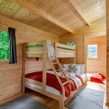 Abrigo Dos Maias - A Soulful Retreat In By Hostwise