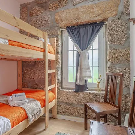 Vakantiehuis Abrigo Dos Maias - A Soulful Retreat In By Hostwise *