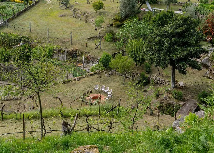 Abrigo Dos Maias - A Soulful Retreat In By Hostwise Nyaraló *