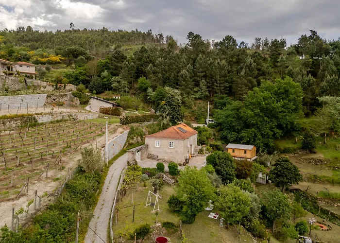 Nyaraló Abrigo Dos Maias - A Soulful Retreat In By Hostwise *