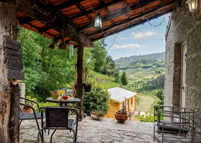 Abrigo Dos Maias - A Soulful Retreat In By Hostwise Nyaraló