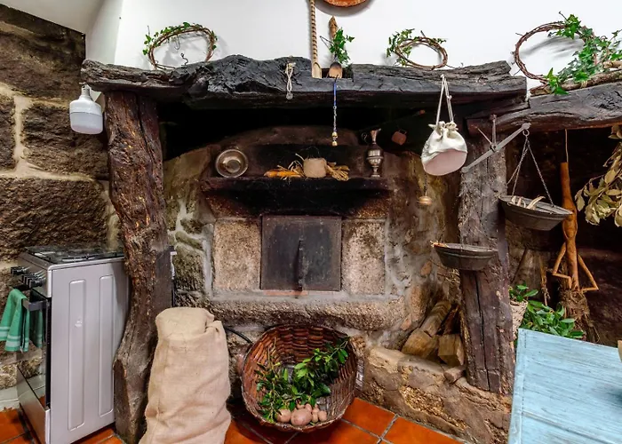 Abrigo Dos Maias - A Soulful Retreat In By Hostwise Nyaraló *