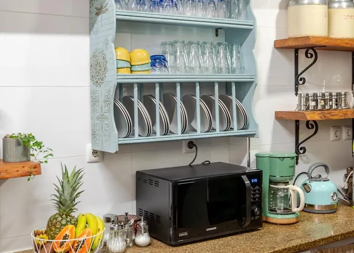 Abrigo Dos Maias - A Soulful Retreat In By Hostwise