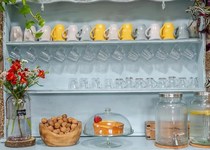 Abrigo Dos Maias - A Soulful Retreat In By Hostwise Nyaraló