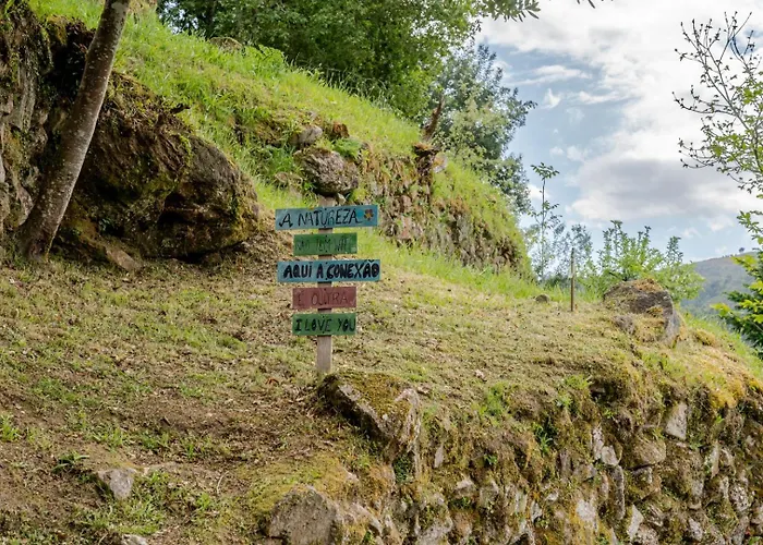 Nyaraló Abrigo Dos Maias - A Soulful Retreat In By Hostwise