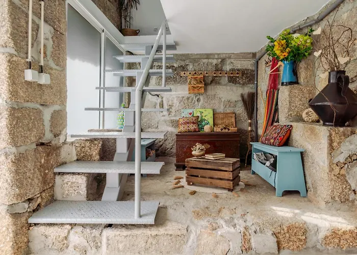 Abrigo Dos Maias - A Soulful Retreat In By Hostwise Nyaraló *