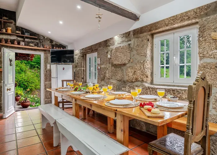 Nyaraló Abrigo Dos Maias - A Soulful Retreat In By Hostwise *