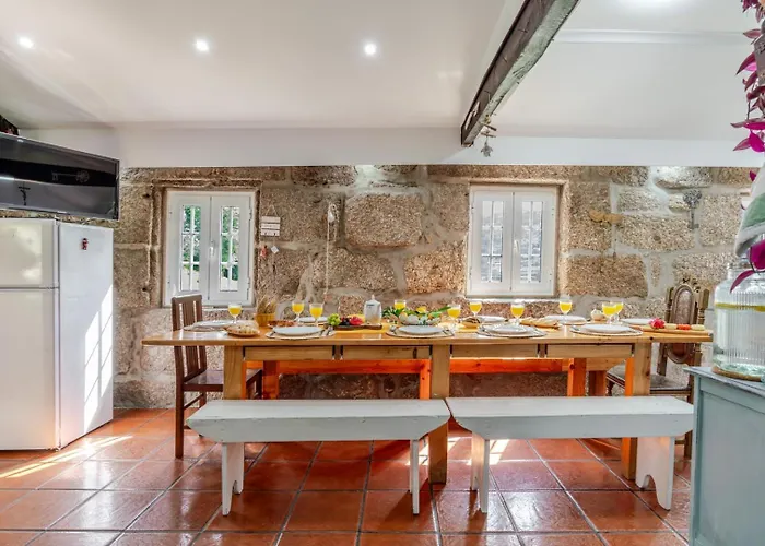 Abrigo Dos Maias - A Soulful Retreat In By Hostwise * Baião