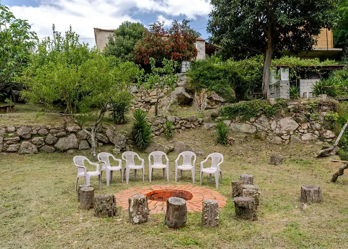 Abrigo Dos Maias - A Soulful Retreat In By Hostwise Nyaraló *