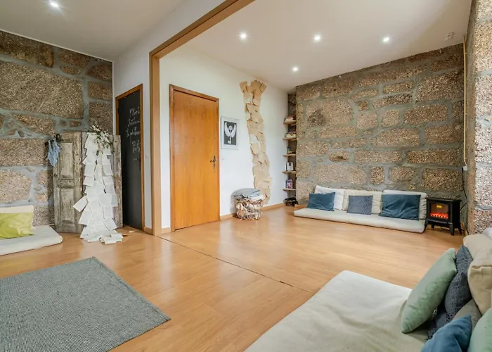 Abrigo Dos Maias - A Soulful Retreat In By Hostwise Nyaraló *